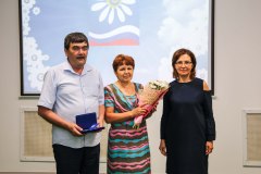 В Уватском районе три семьи наградили медалями «За любовь и верность»