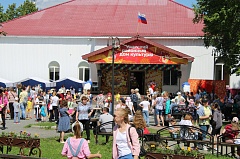 Народные гуляния и сельскохозяйственные ярмарки пройдут в Нагорном, Туртасе и Увате 11 сентября