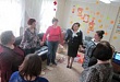 С улыбкой шагают по золотой осени жизни С улыбкой шагают по золотой осени жизни