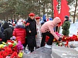 Школьники возложили цветы к мемориалу в 80-летие победы в Сталинградской битве