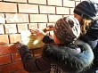 9 апреля волонтеры из Увата оказали помощь работникам библиотеки в организации акции «Писать грамотно – это модно!», расклеивая объявления.