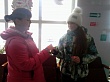 Волонтеры из Першино поздравили всех женщин с праздником