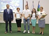 Глава администрации района поздравил семьи с праздником