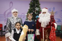 Подарки с «Елки желаний» вручены детям Уватского района 