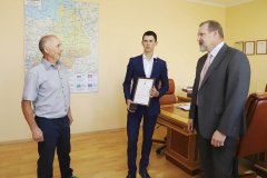 Сергей Путмин поздравил биатлониста Егора Старых с победой на Спартакиаде учащихся России
