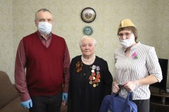 В Уватском районе ветеранам вручили подарки к 77-летию Великой Победы