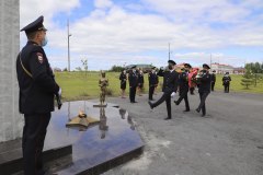 В Увате открыли сквер памяти погибшим сотрудникам полиции 