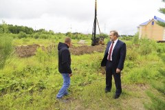 Три многоквартирных дома начали строить в Уватском районе 
