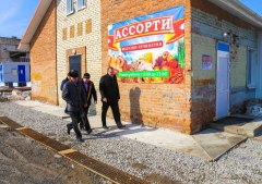 Сергей Путмин посетил производство в Туртасе для решения проблемы подтопления здания