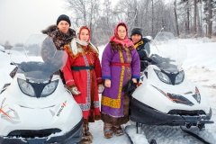 Семьям КМНС Уватского района вручены снегоходы марки STELS 800 Росомаха