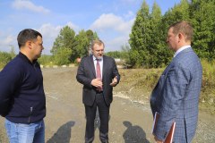 Жителям Уватского района напоминают куда обращаться для вывоза строительного мусора