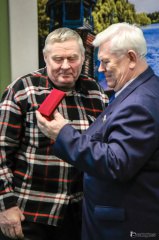 Ветеранов и тружеников сельского хозяйства Уватского района наградили за профессиональные заслуги