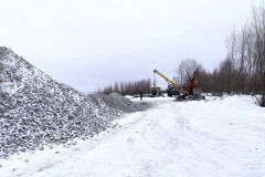 В Увате начались работы по восстановлению береговой дамбы