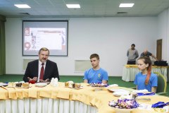 Сергей Путмин поздравил районную команду по плаванию с успешным выступлением на Спартакиаде