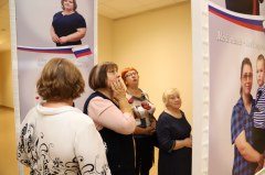 В Увате открылась фотовыставка «Надежный тыл»