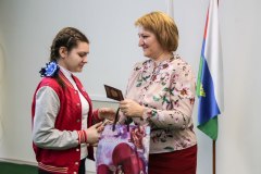 В День Конституции вручили паспорта юным гражданам района