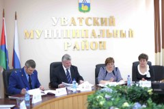 Депутаты уточнили бюджет района и утвердили отчет председателя